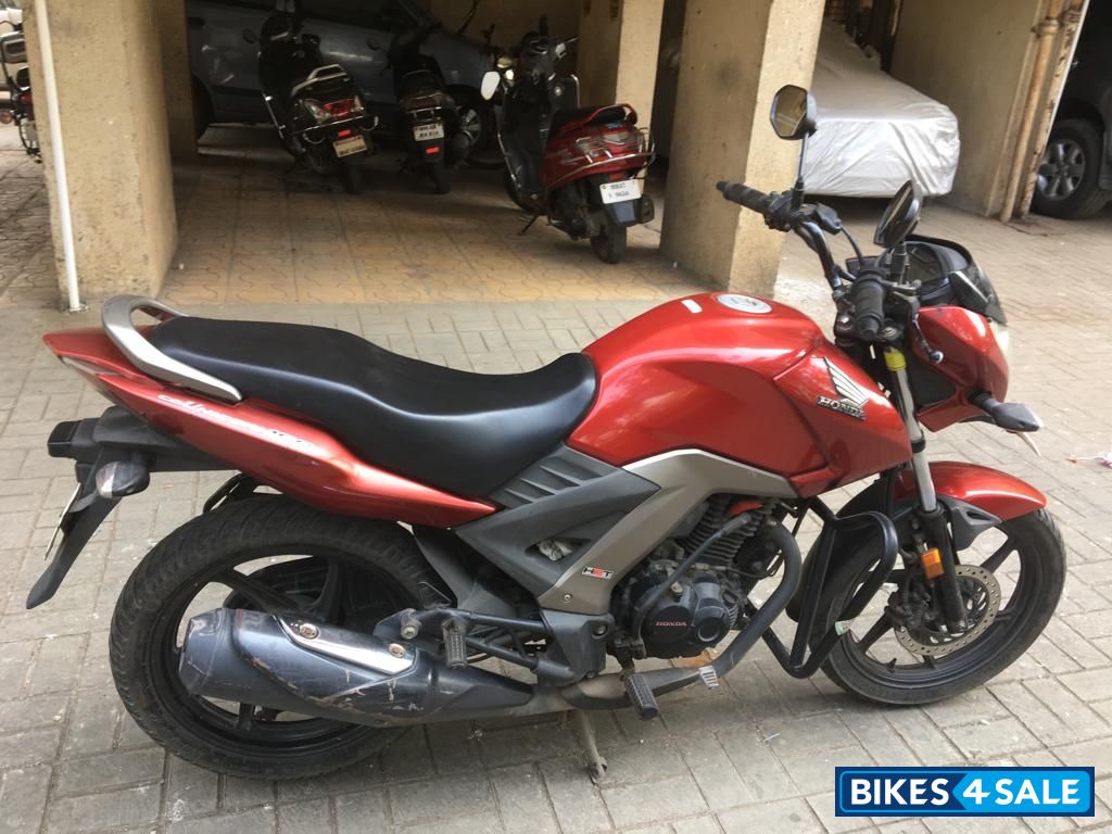 Red Honda CB Unicorn 160