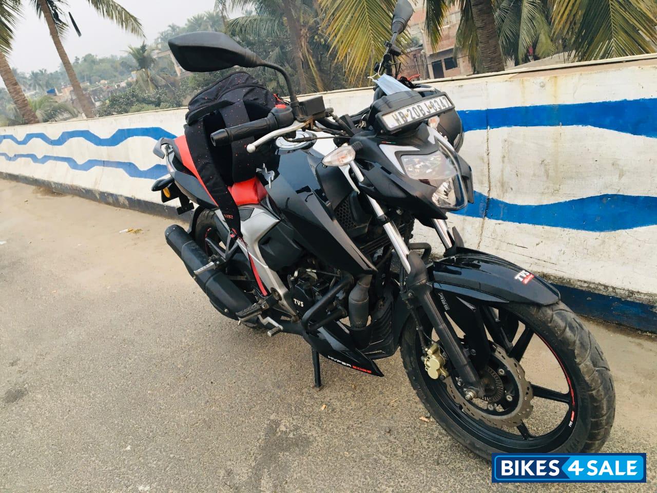 TVS Apache RTR 160 4V BS6