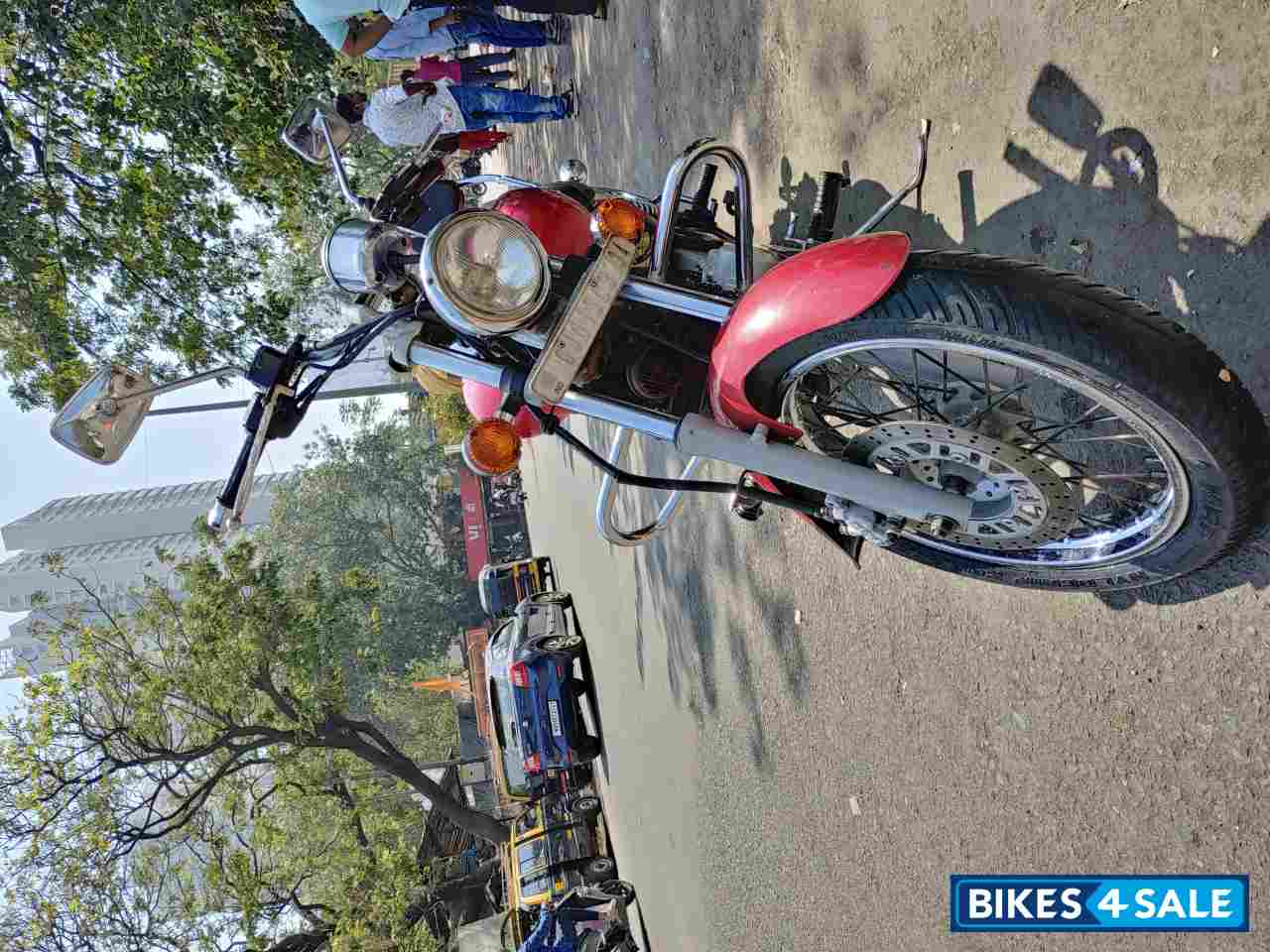 Red Bajaj Avenger 220 DTS-i Red Bajaj Avenger 220 DTS-i
