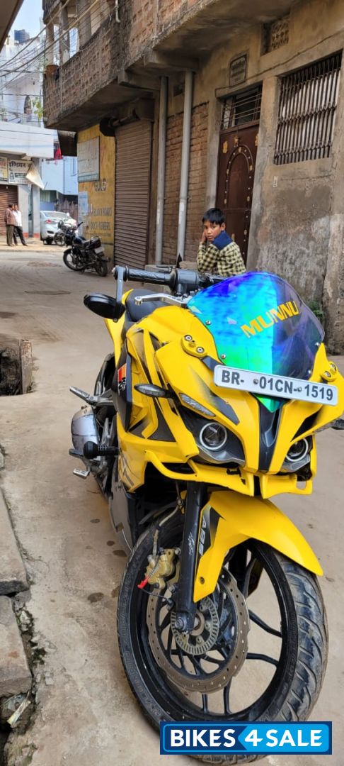 Yellow Bajaj Pulsar RS 200 ABS