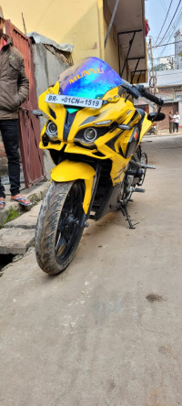 Yellow Bajaj Pulsar RS 200 ABS