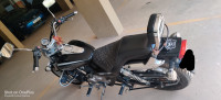Black Bajaj Avenger Cruise 220