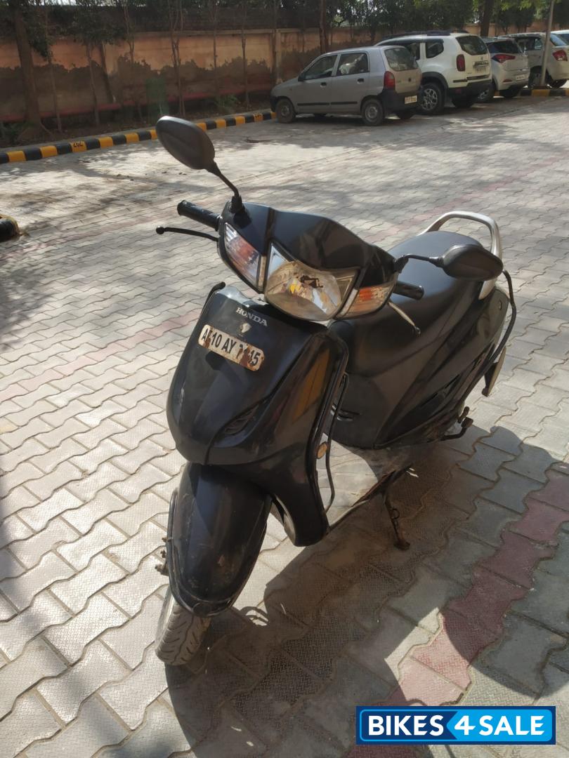 Black Honda Activa