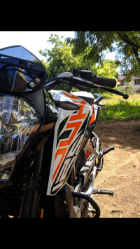 KTM Duke 125