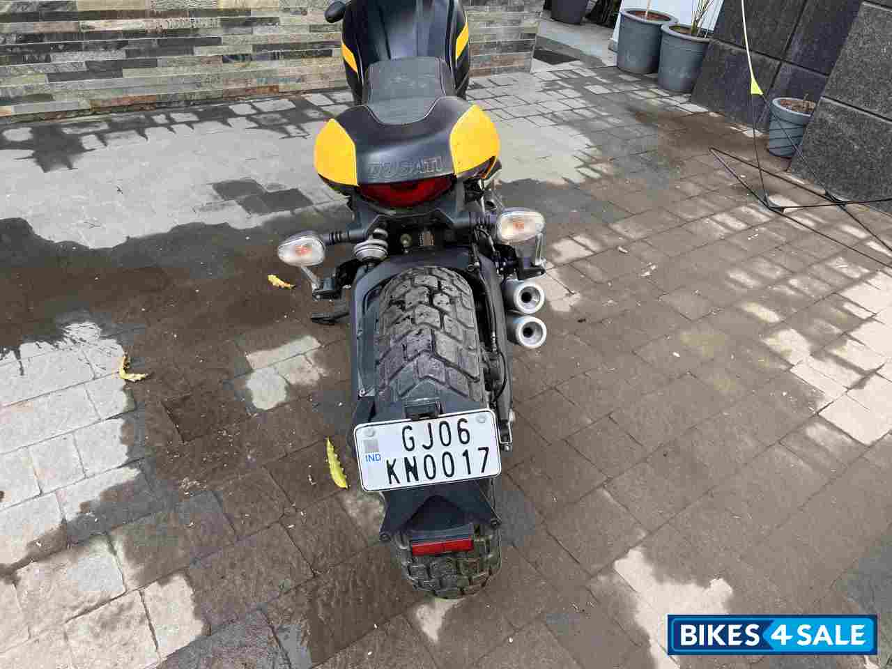 Ducati Scrambler Full Throttle