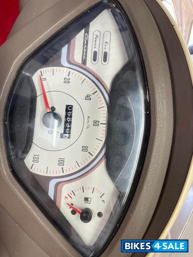 Ivory TVS Jupiter Classic