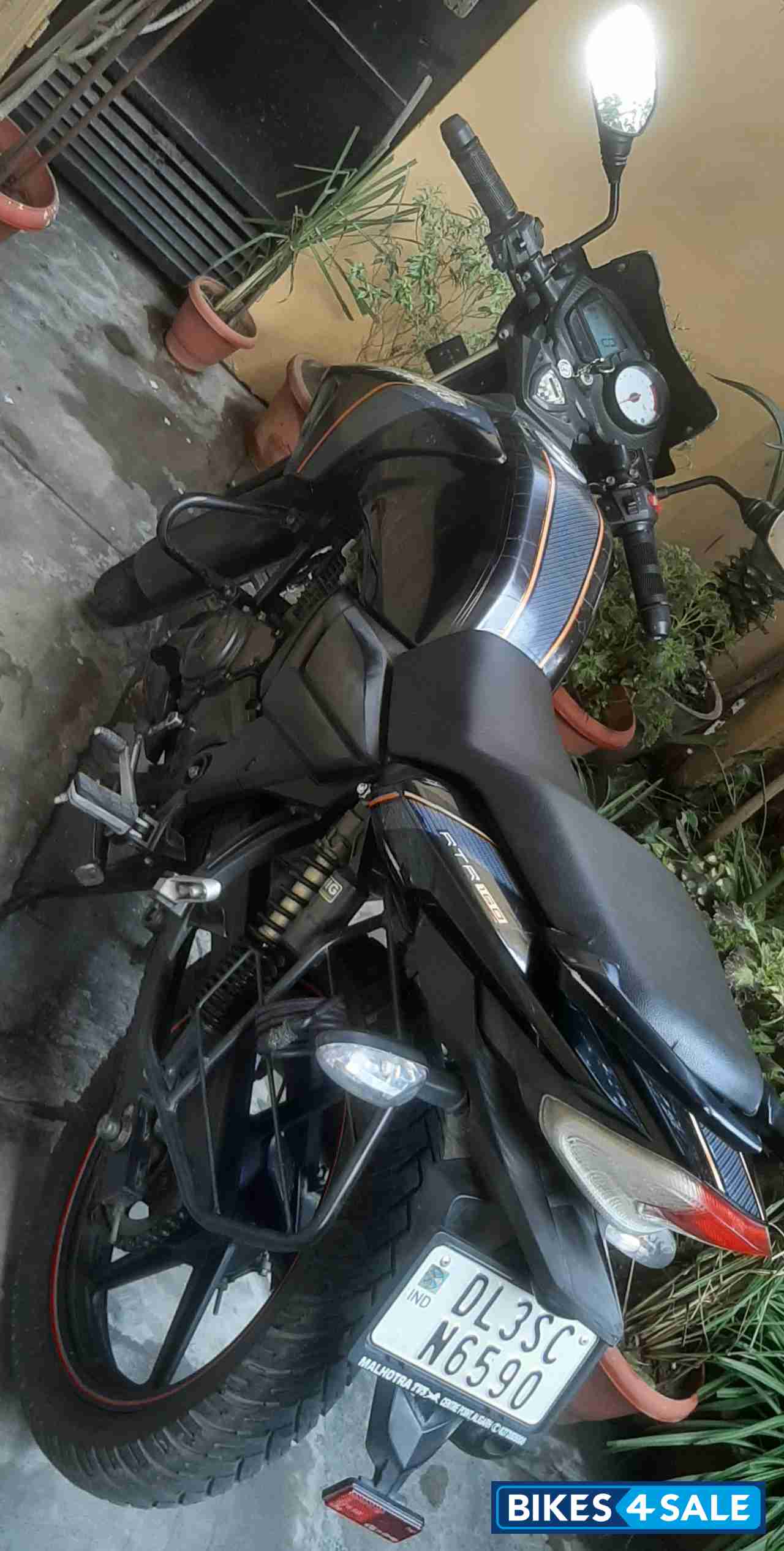 TVS Apache RTR 160 TVS Apache RTR 160