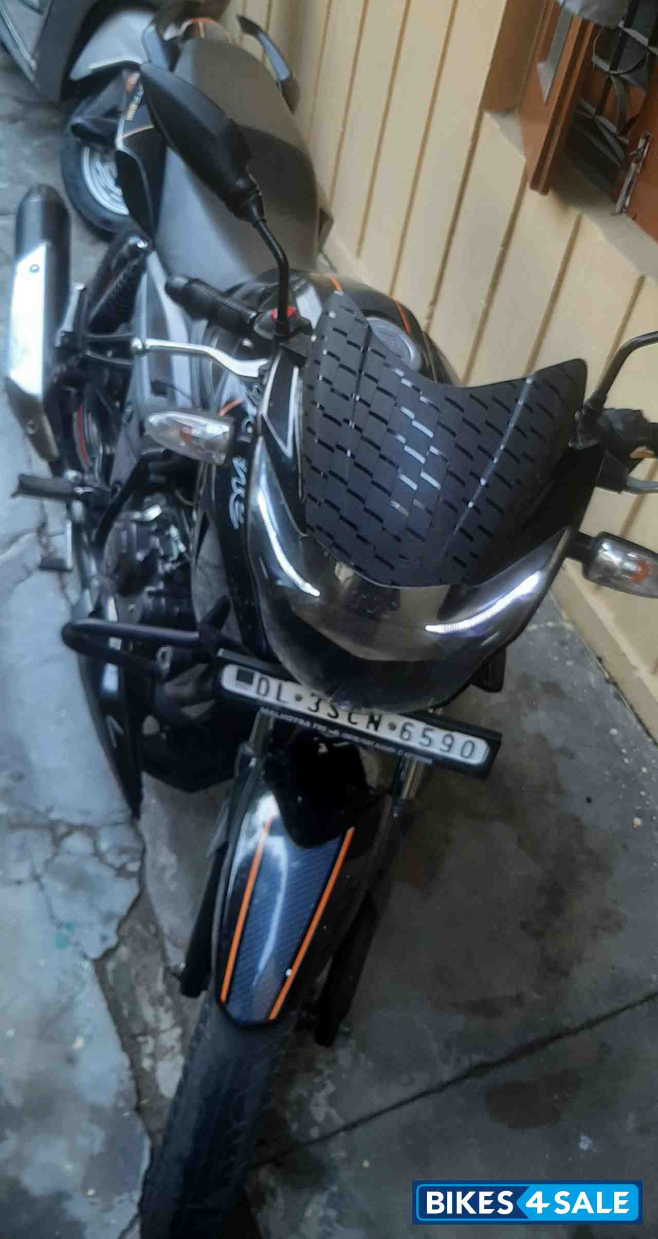 TVS Apache RTR 160 TVS Apache RTR 160