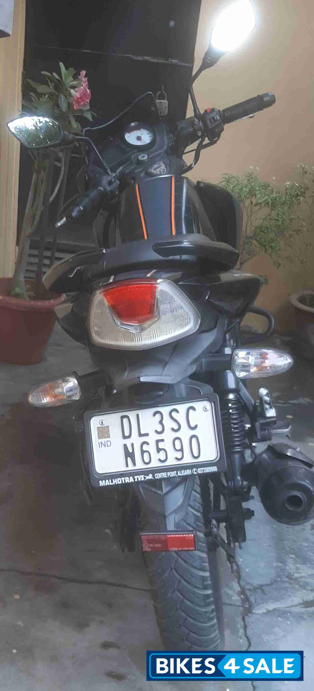 TVS Apache RTR 160 TVS Apache RTR 160