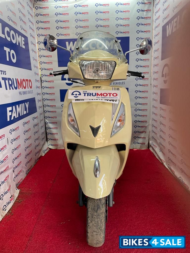 Ivory TVS Jupiter Classic