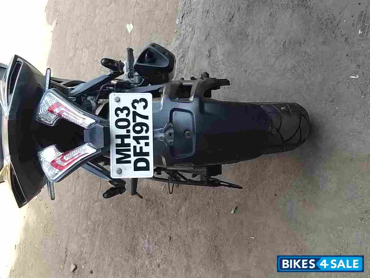 Bajaj  RS200