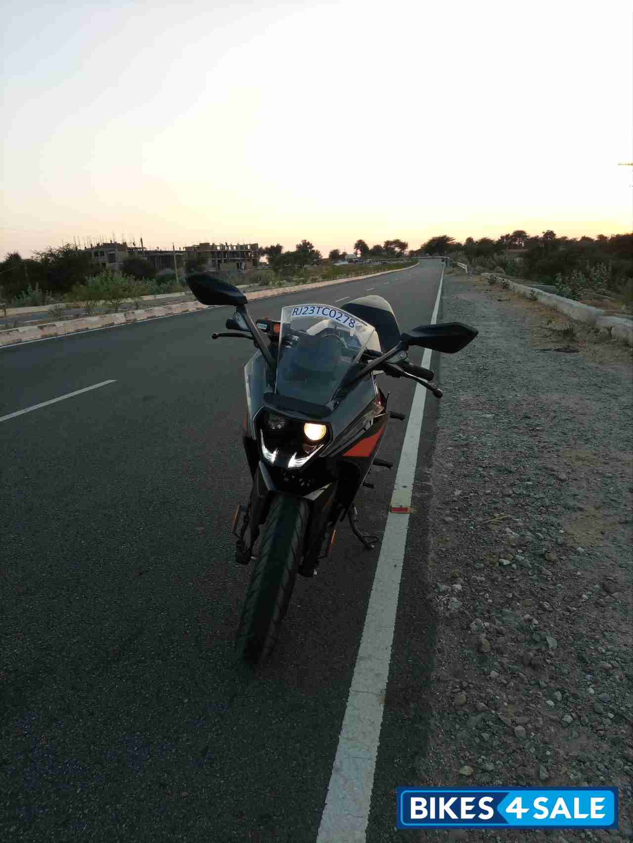 Black Orange KTM RC 200