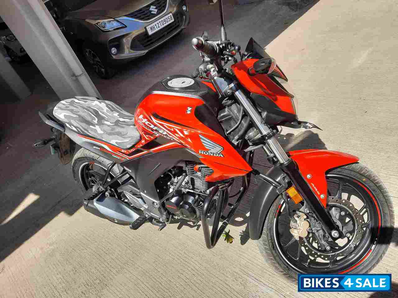 Red Black Honda CB Hornet 160R ABS