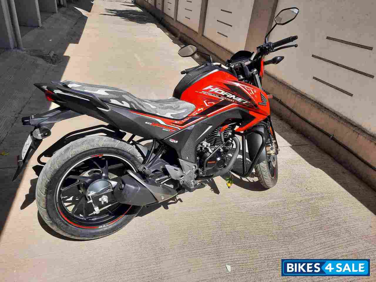 Red Black Honda CB Hornet 160R ABS