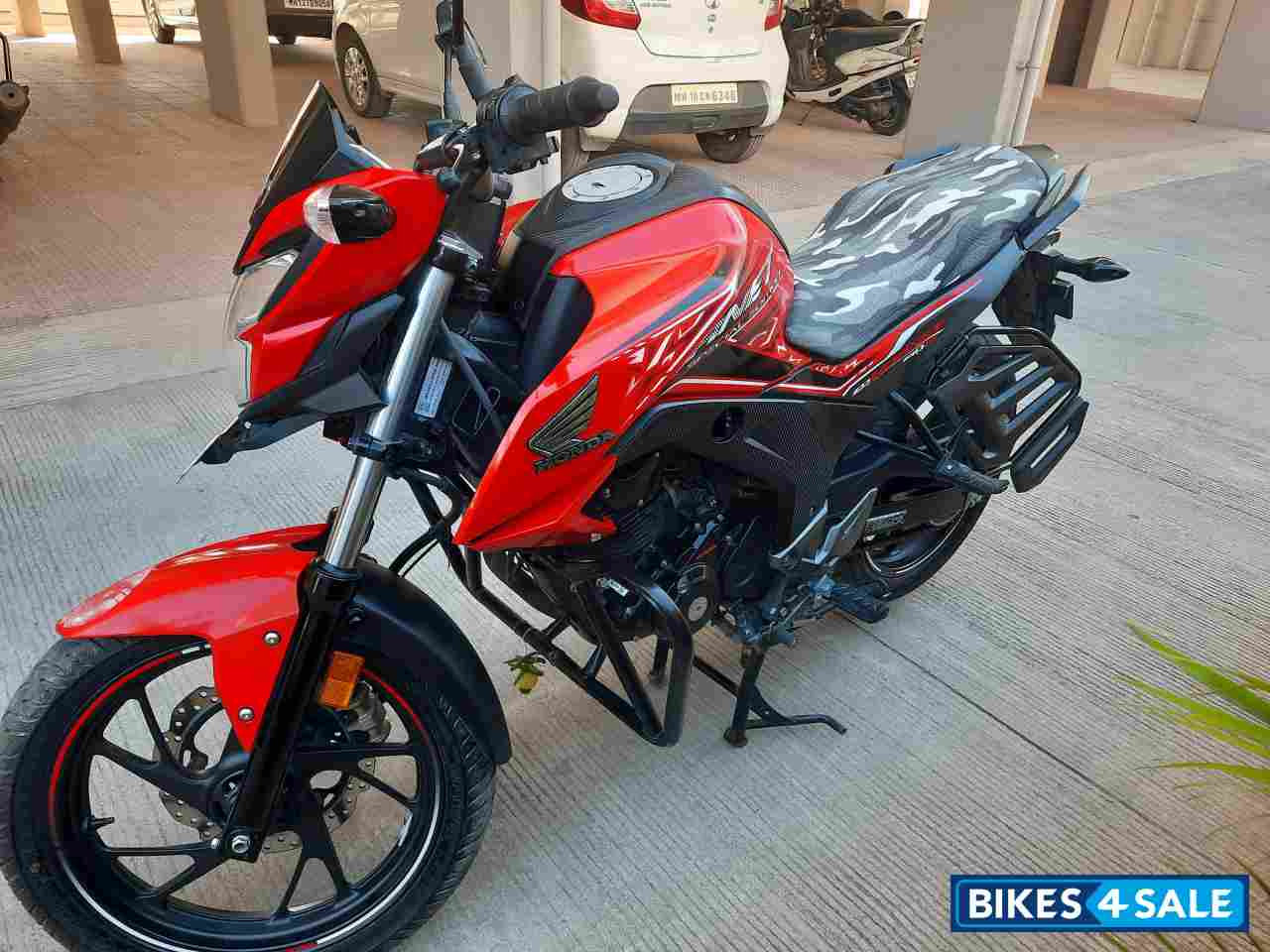 Red Black Honda CB Hornet 160R ABS