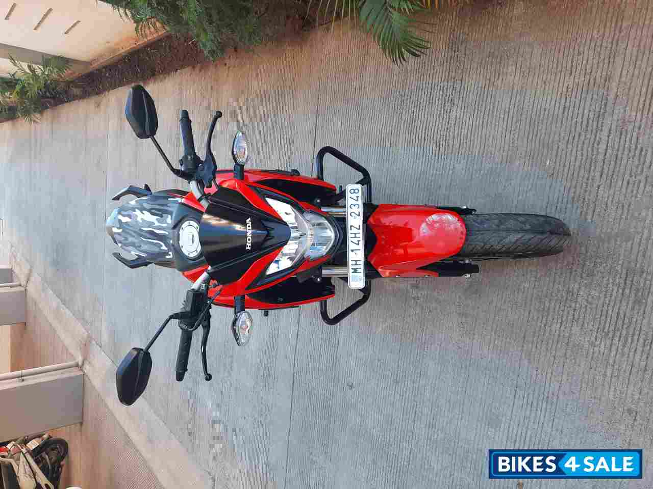 Red Black Honda CB Hornet 160R ABS