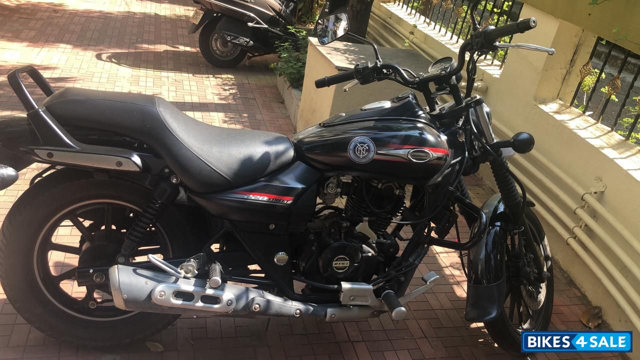 Bajaj Avenger Street 220