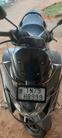 Suzuki Burgman Street