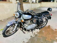 Royal Enfield Bullet 350