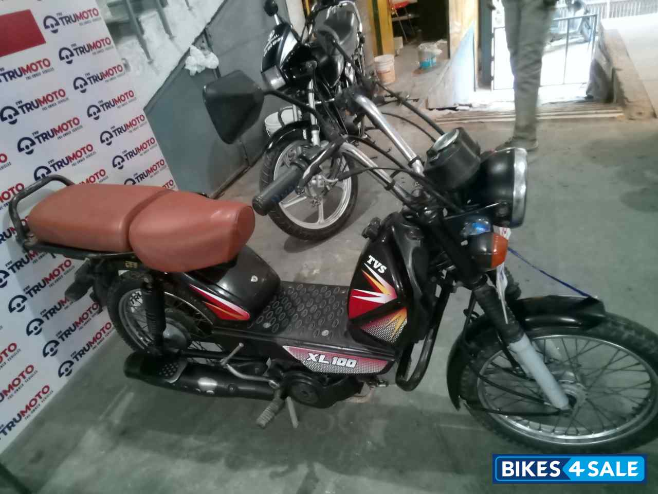 TVS XL 100 Heavy Duty