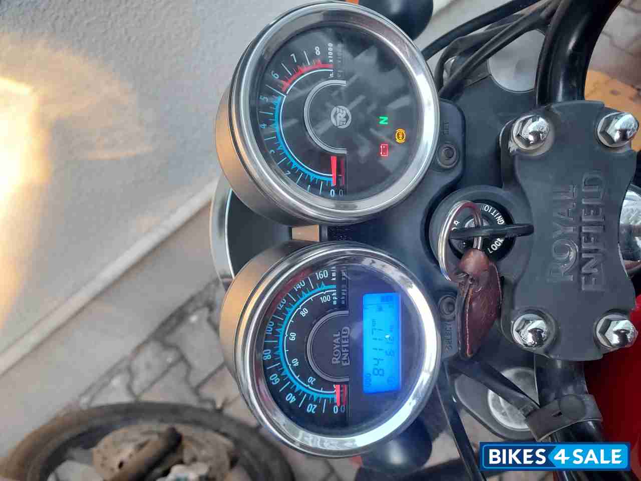 Roving Red & Black Royal Enfield Thunderbird X 350