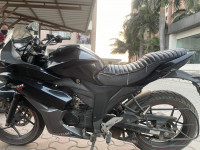 Black Suzuki GS 150R