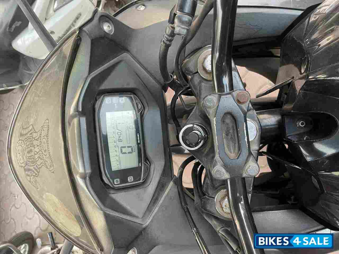 Black Suzuki GS 150R