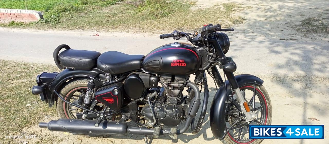 Black Royal Enfield Classic 350