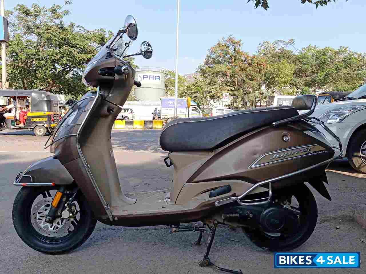 Brown TVS Jupiter Classic