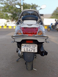 White Honda Activa 5G