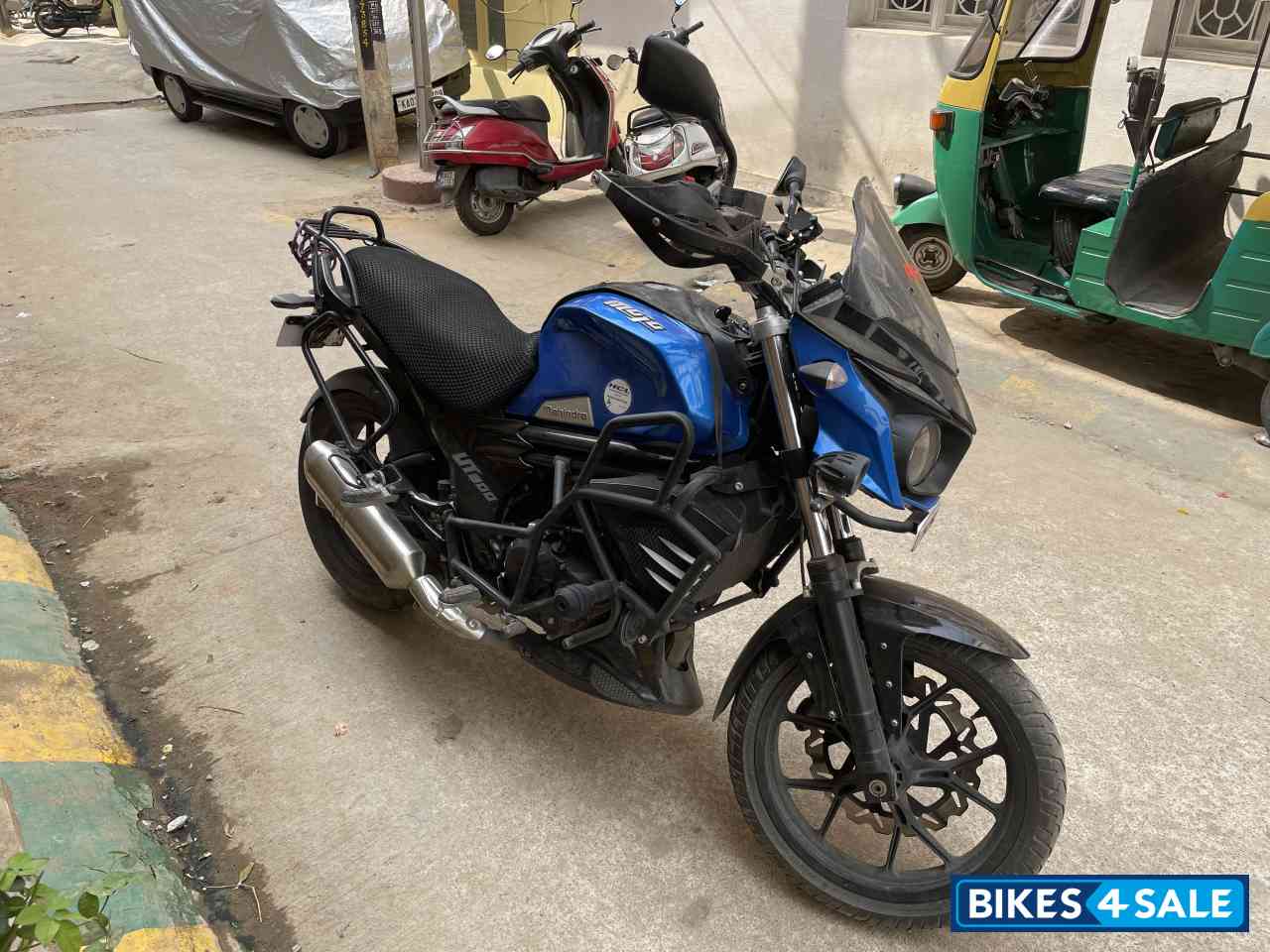 Mahindra Mojo UT 300 Mahindra Mojo UT 300