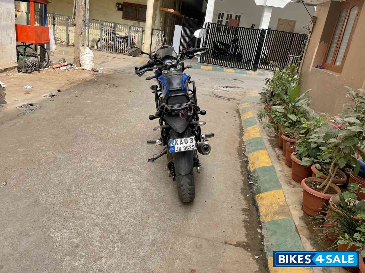 Mahindra Mojo UT 300 Mahindra Mojo UT 300