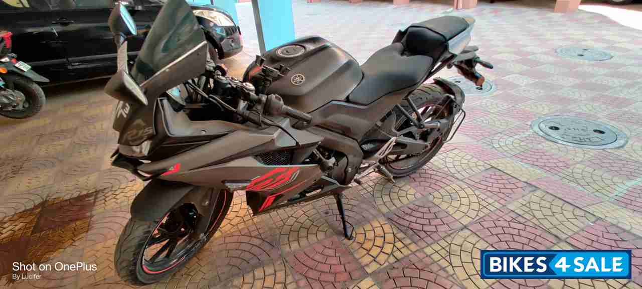 Thunder Grey Yamaha YZF R15 V3 BS6