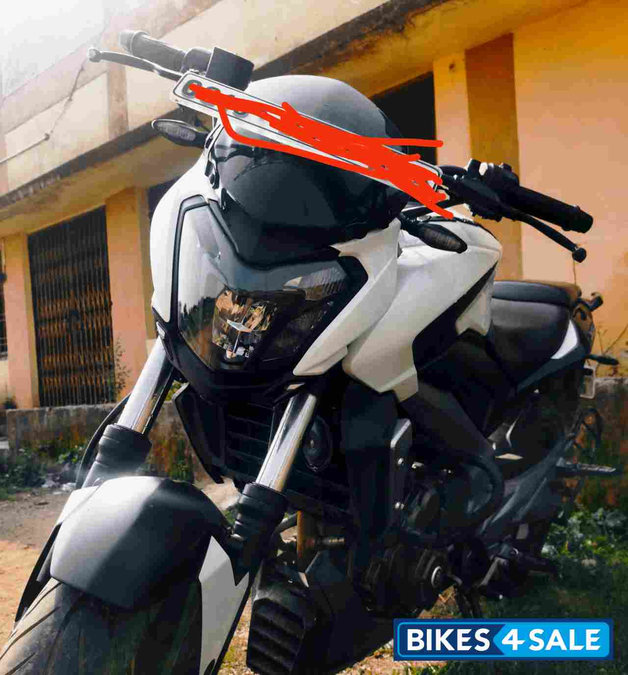 Bajaj Dominar 400 Disc