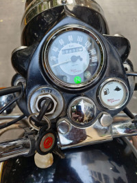 Royal Enfield Classic 500