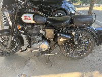 Black Royal Enfield Classic 350