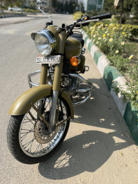 Royal Enfield Classic Desert Storm