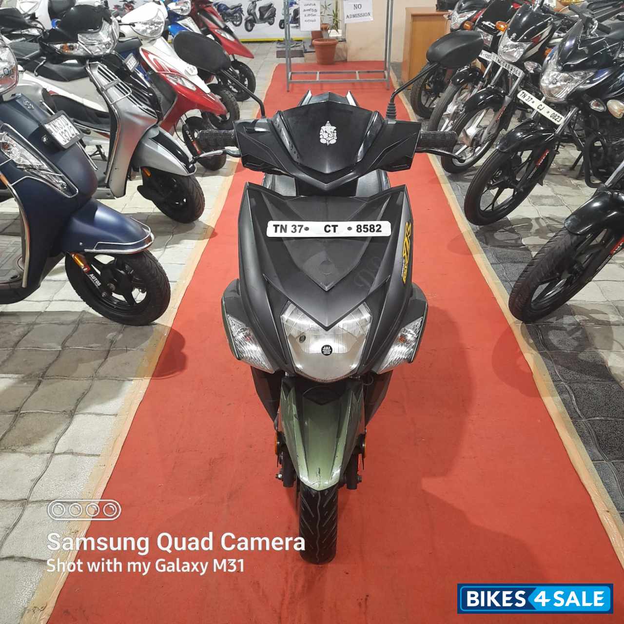 Yamaha Cygnus Ray ZR