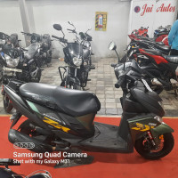 Yamaha Cygnus Ray ZR