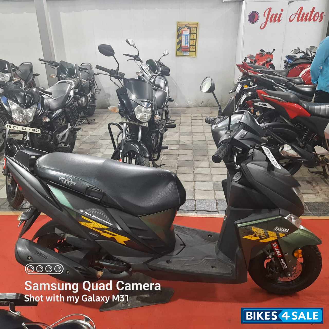 Yamaha Cygnus Ray ZR