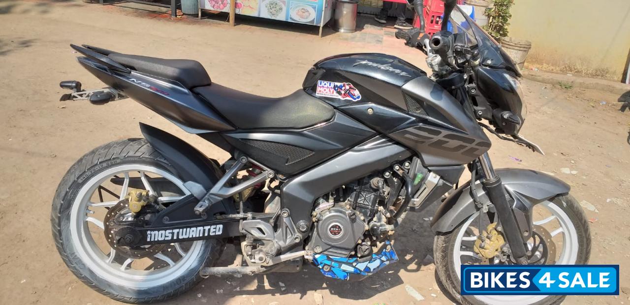 Bajaj Pulsar 200 NS