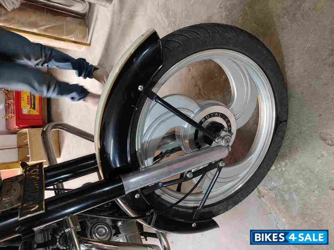 Black Royal Enfield Bullet Standard 350