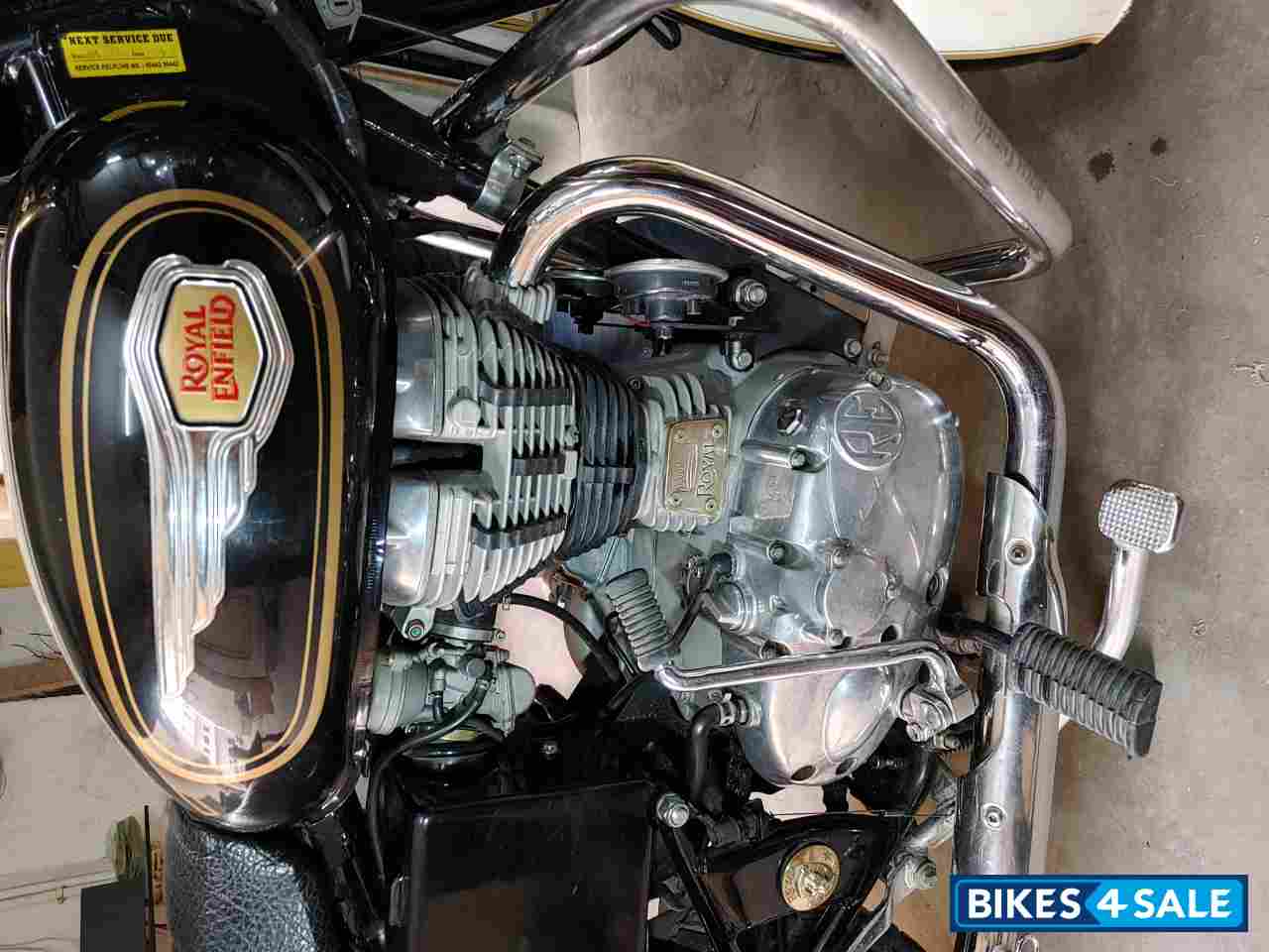 Black Royal Enfield Bullet Standard 350