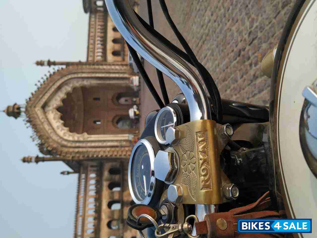 Black Royal Enfield Bullet Standard 350