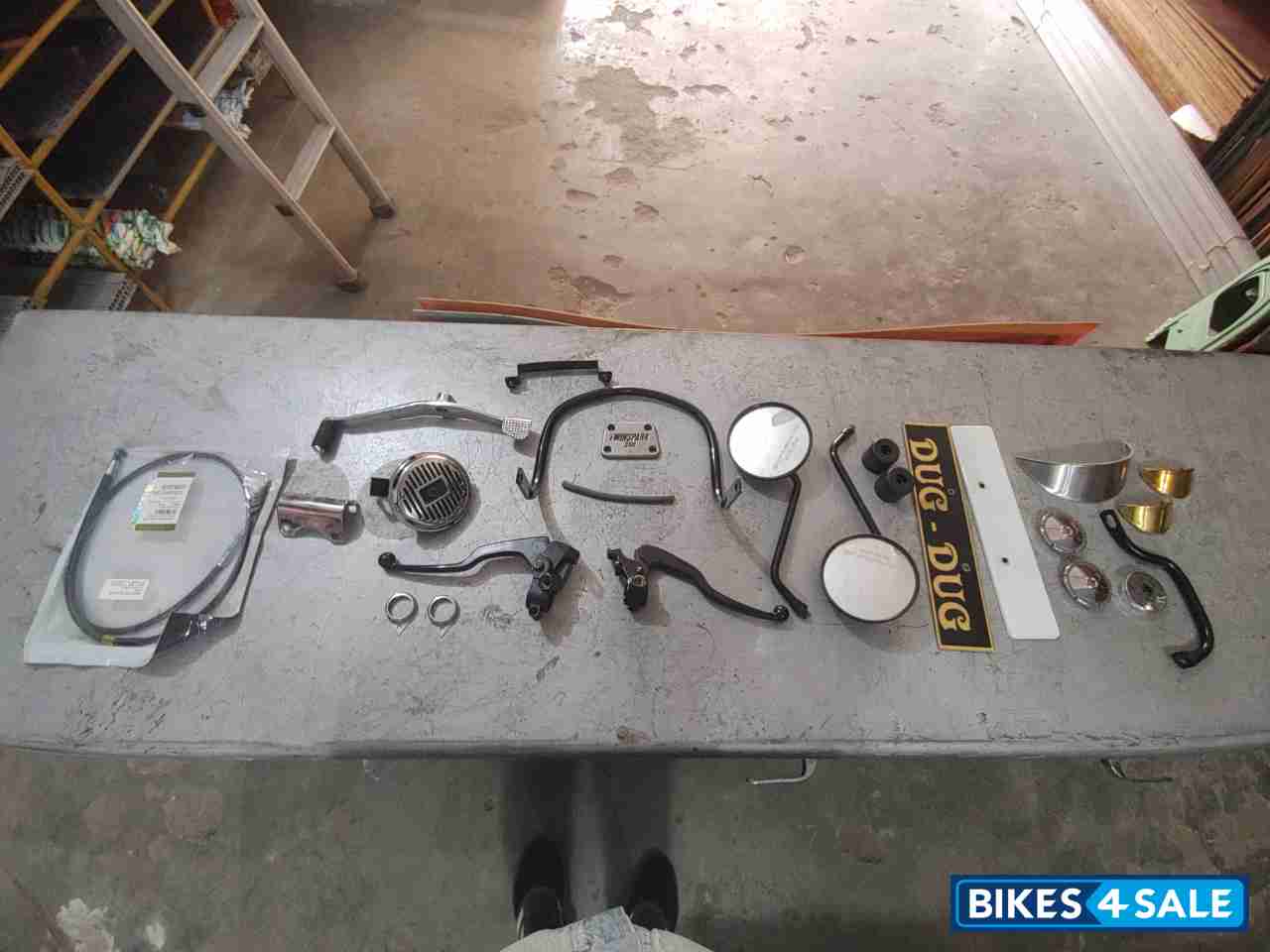 Black Royal Enfield Bullet Standard 350