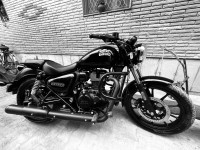 Custom Black Royal Enfield Meteor 350 Fireball
