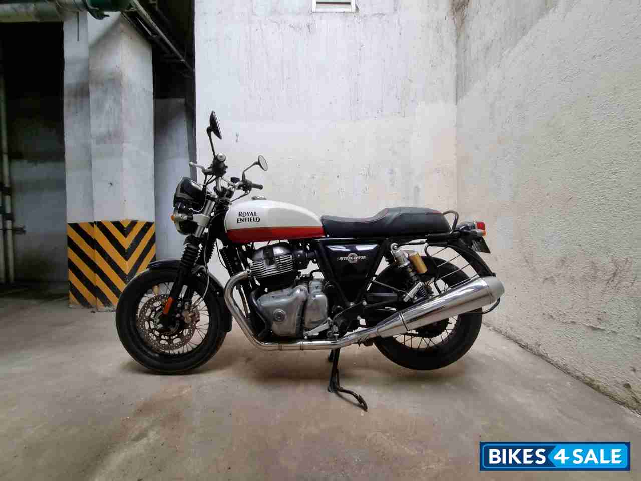 Baker Express Royal Enfield Interceptor 650 Twin Picture 3. Bike ID