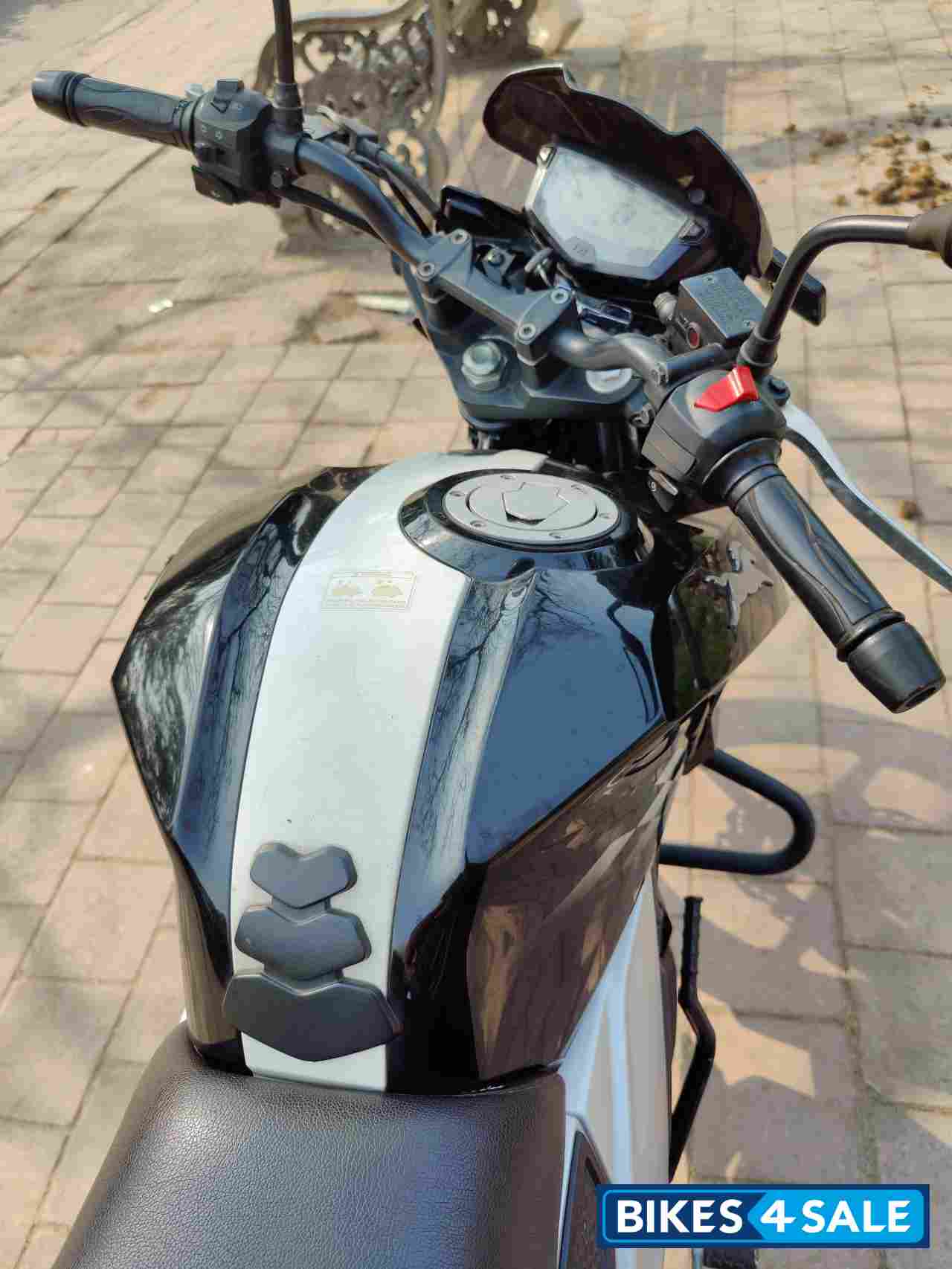 Black TVS Apache RTR 160 4V