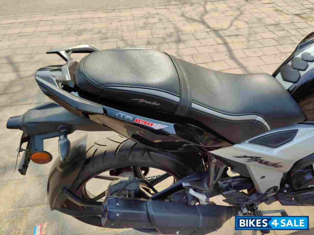 Black TVS Apache RTR 160 4V