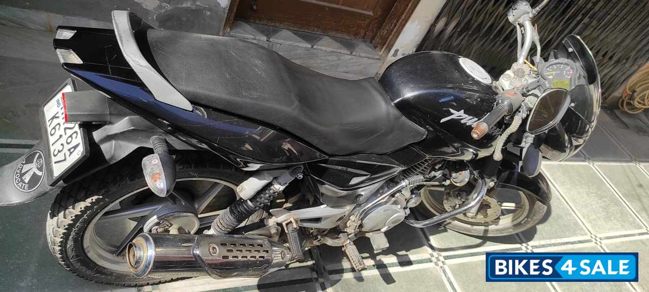 Black Bajaj Pulsar 150 DTSi Black Bajaj Pulsar 150 DTSi